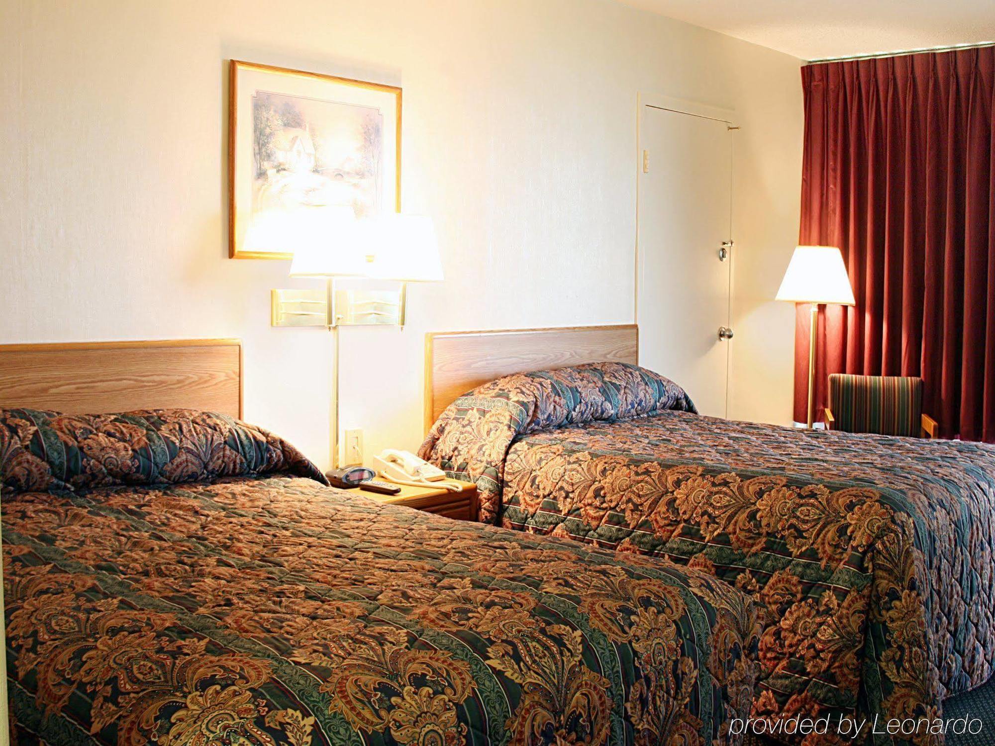 Super 8 By Wyndham Riverside Al Exterior photo